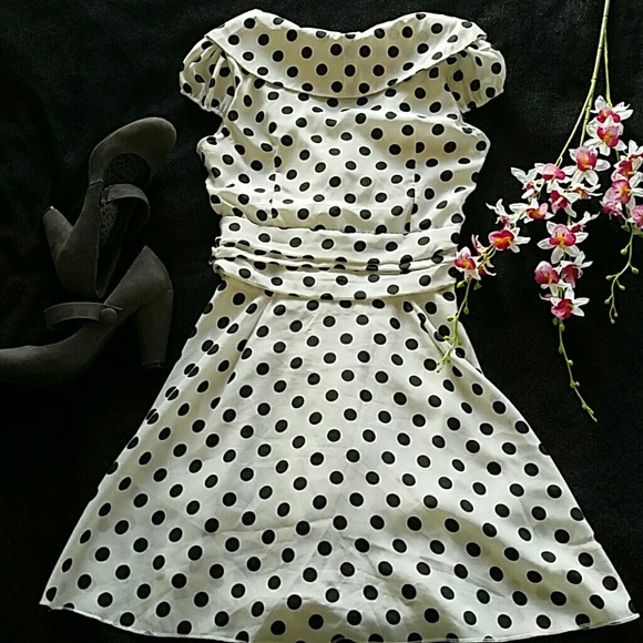 Polka dot rockabilly mini skater dress *Like new!* - Picture 4 of 8